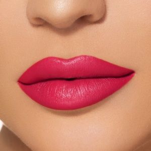 SURPRISE ME | VELVET LIPSTICK